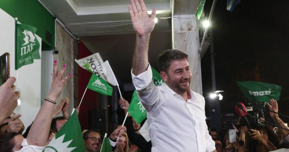«Σταυρώνει» τον Μητσοτάκη το ΠΑΣΟΚ